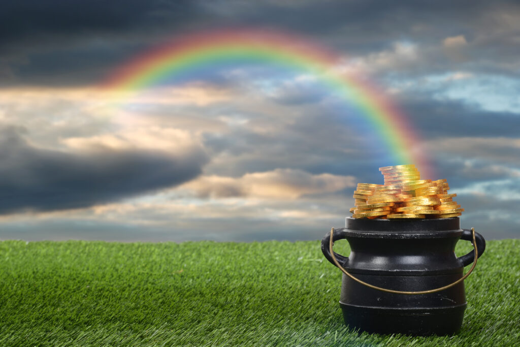 Pot d'or à la fin d'un arc-en-ciel